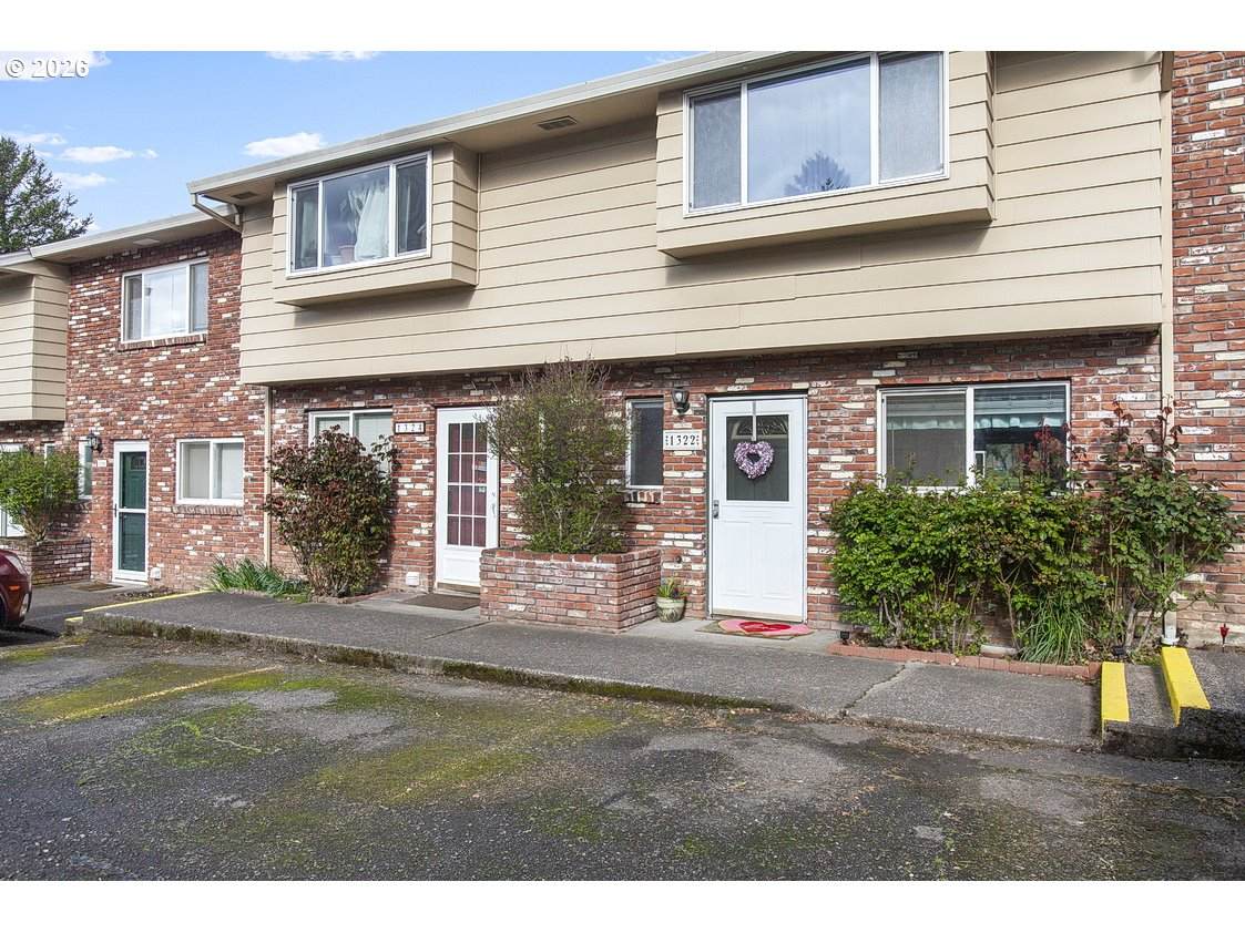 https://bt-photos.global.ssl.fastly.net/portland/orig_boomver_1_350020646-2.jpg