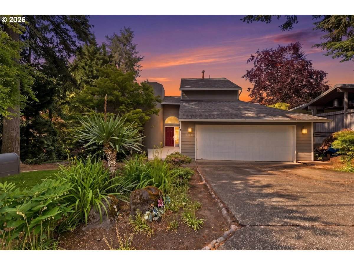 1635 Aspen St - Photo 1