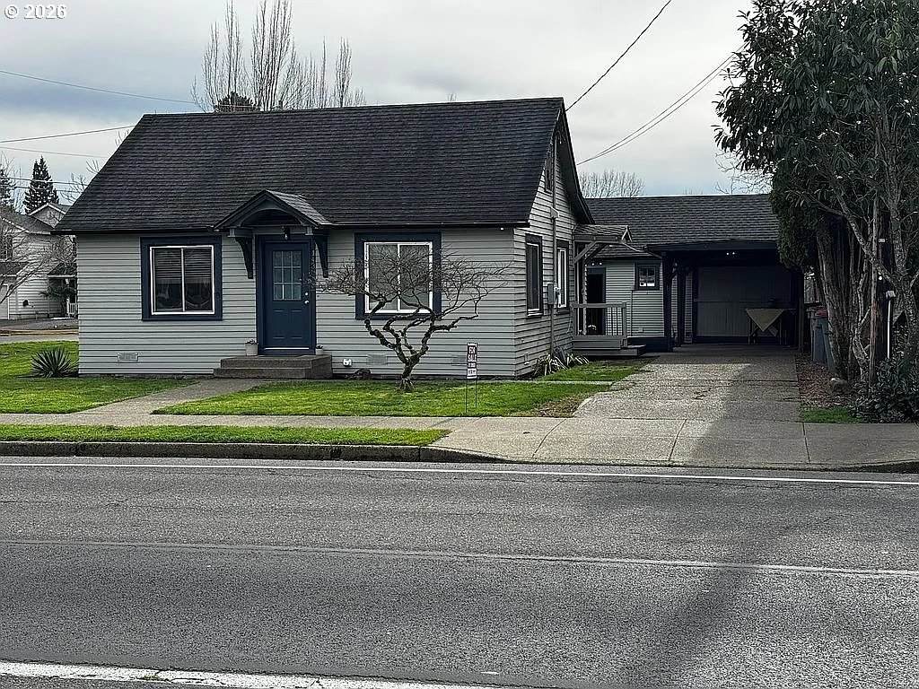 1438 2ND St - Photo 1