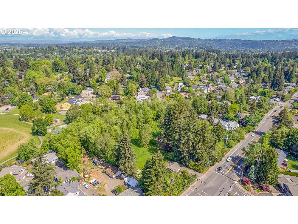 https://bt-photos.global.ssl.fastly.net/portland/orig_boomver_1_375453343-2.jpg