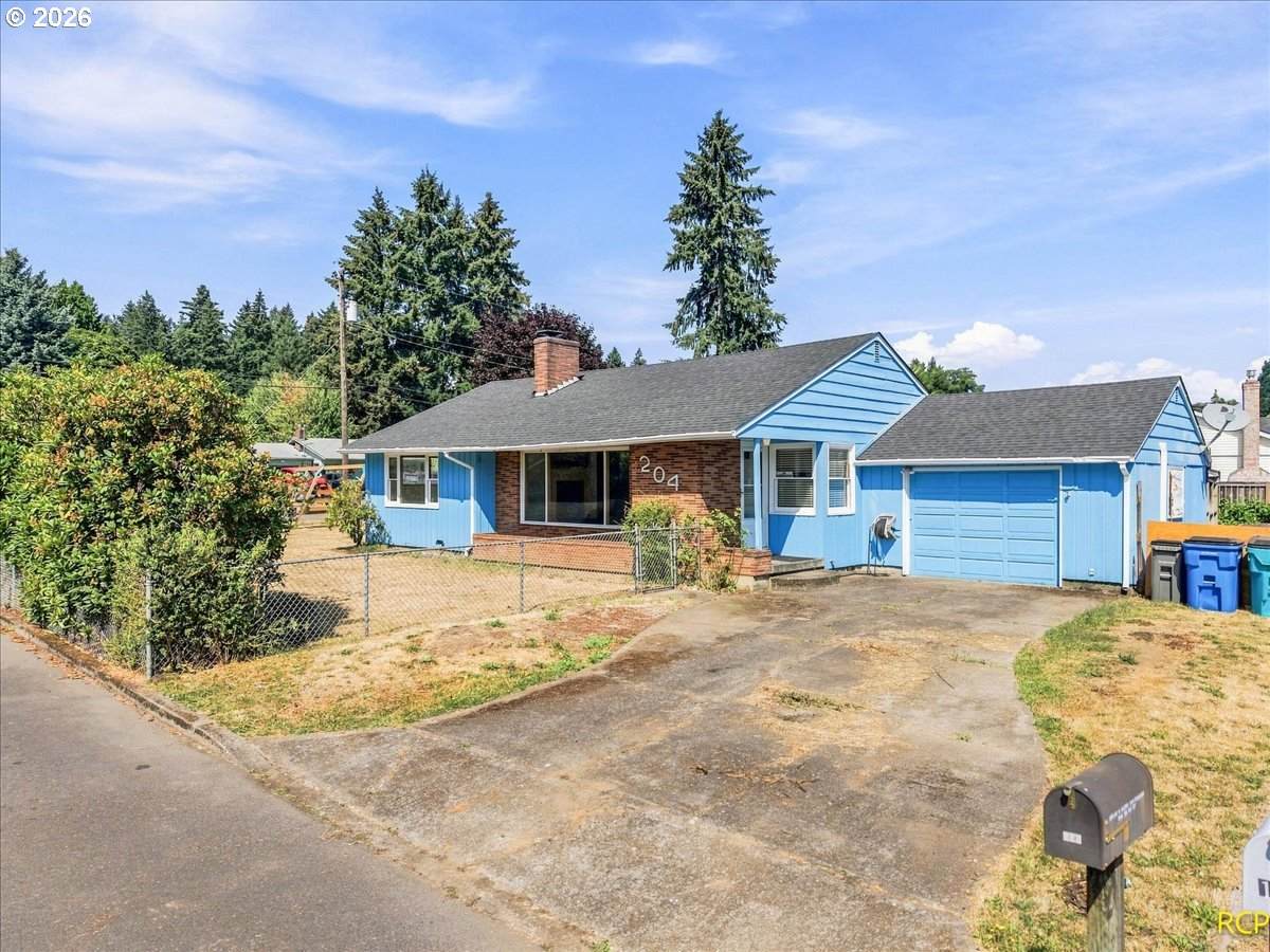 204 69TH St - Photo 1