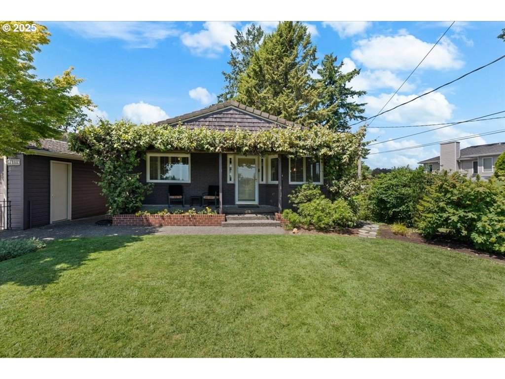 21047 Interlachen Ln - Photo 1