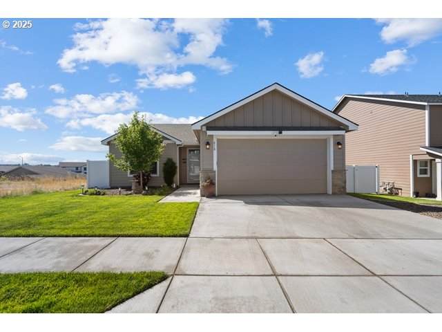 818 Montana Ave - Photo 1