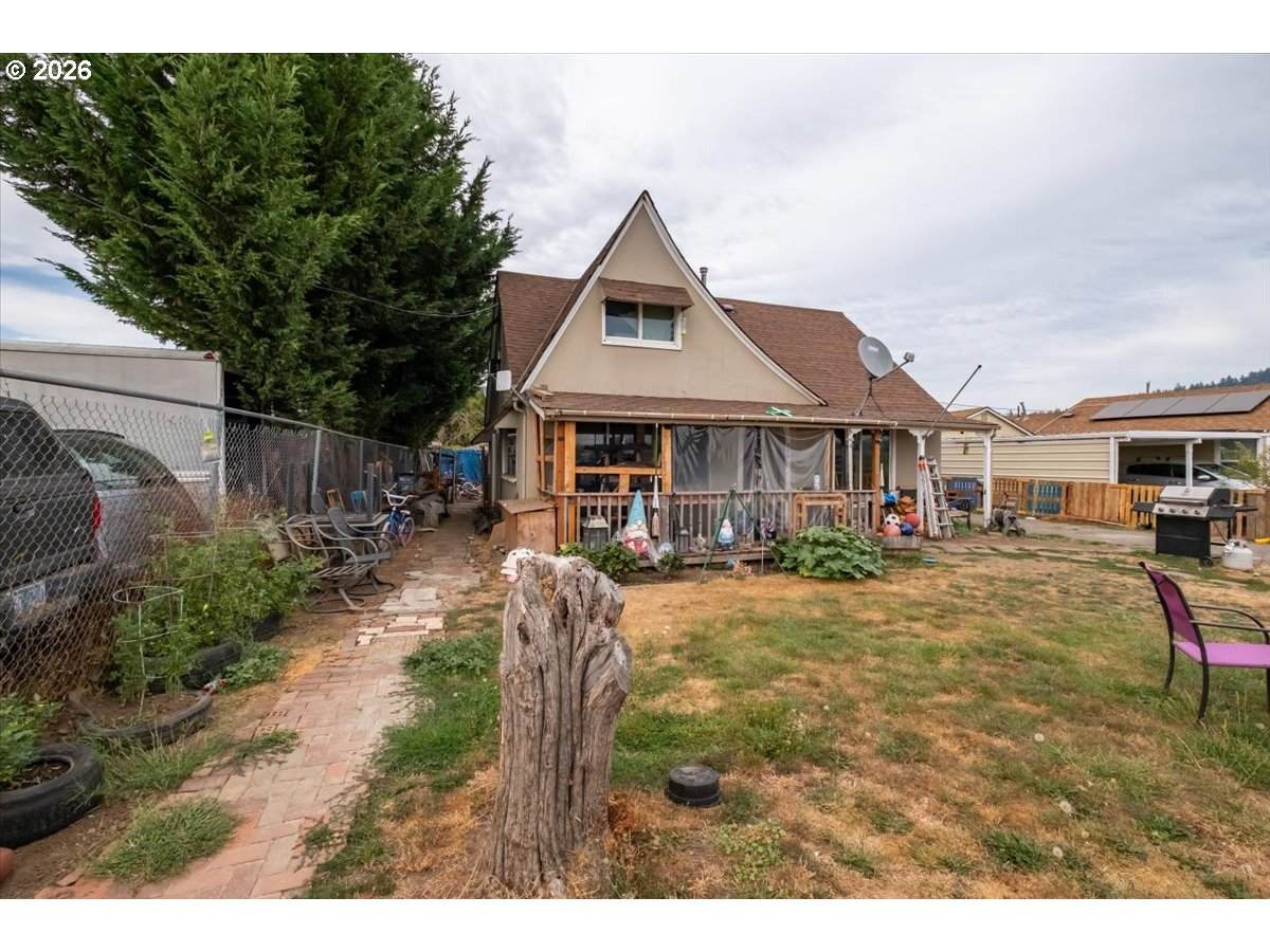 https://bt-photos.global.ssl.fastly.net/portland/orig_boomver_1_452609571-2.jpg