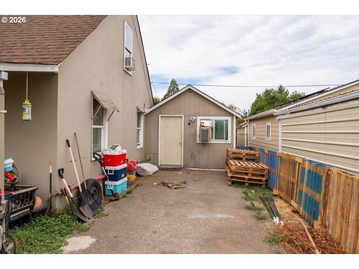 https://bt-photos.global.ssl.fastly.net/portland/orig_boomver_1_452609571-2.jpg
