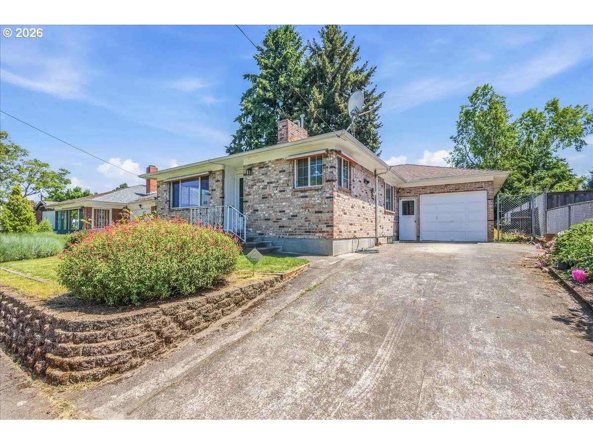 7910 Mckenna Ave - Photo 1