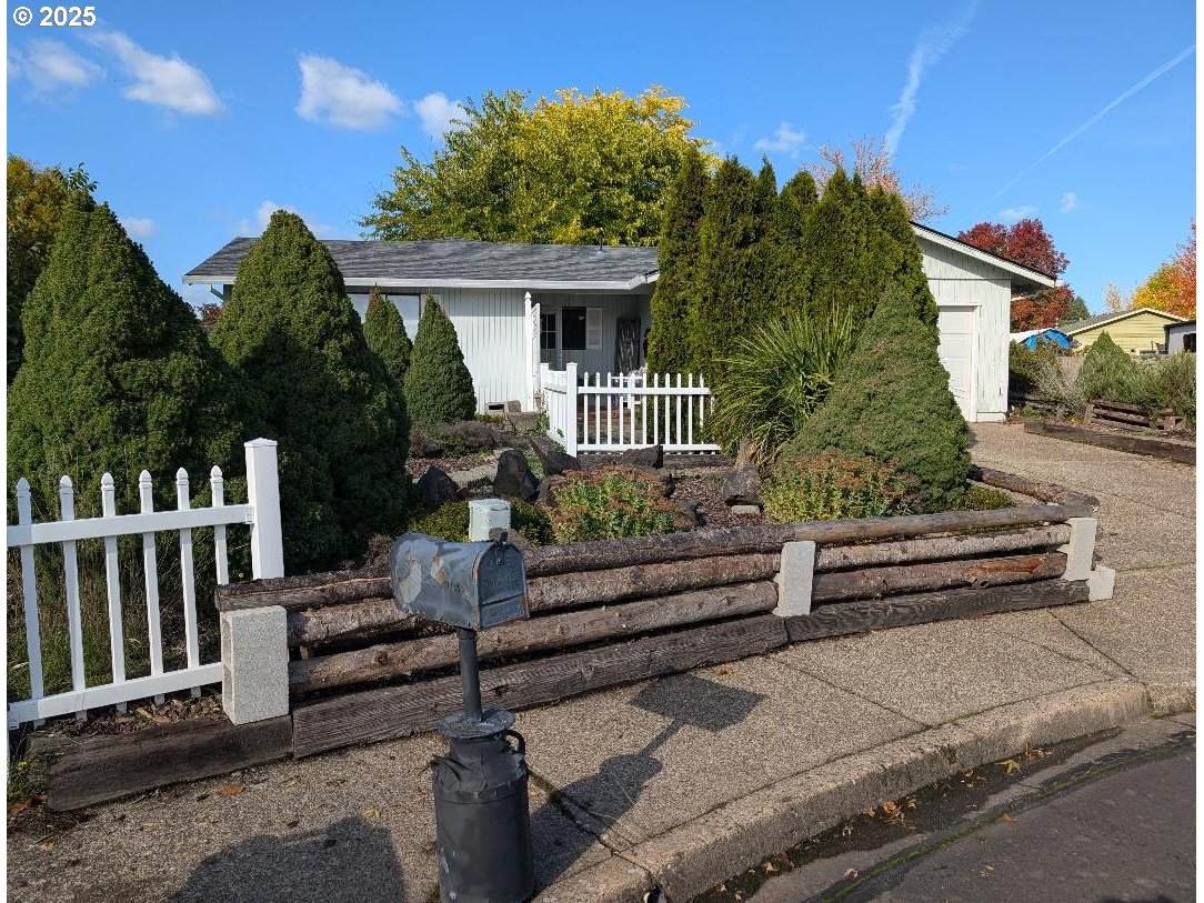 311 Jasmine Ct - Photo 1