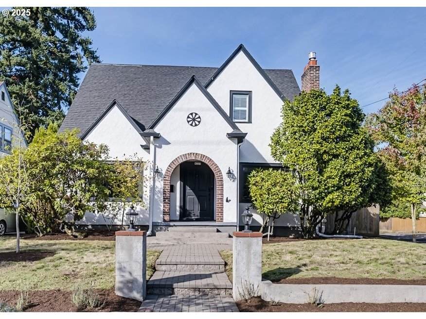 4225 42ND Ave - Photo 1