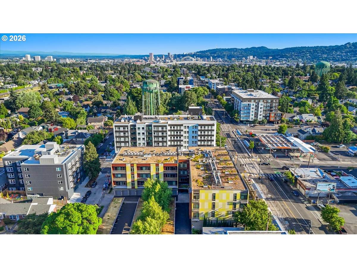 https://bt-photos.global.ssl.fastly.net/portland/orig_boomver_1_461174053-2.jpg