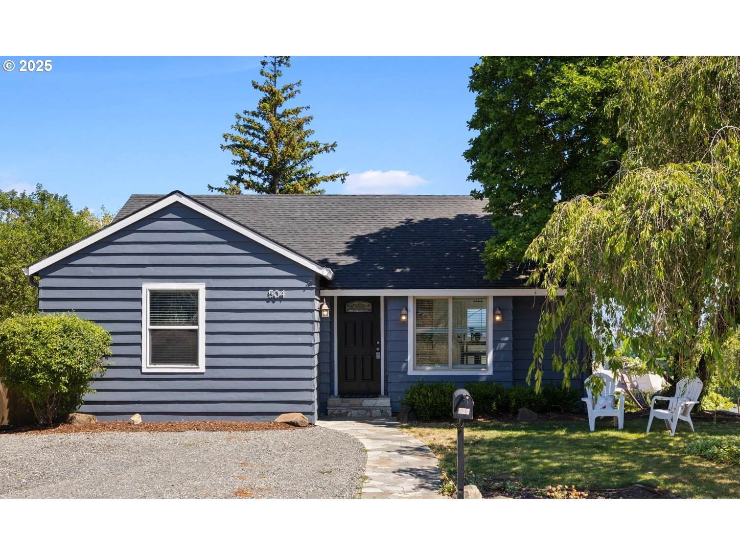 504 Fargo St - Photo 1
