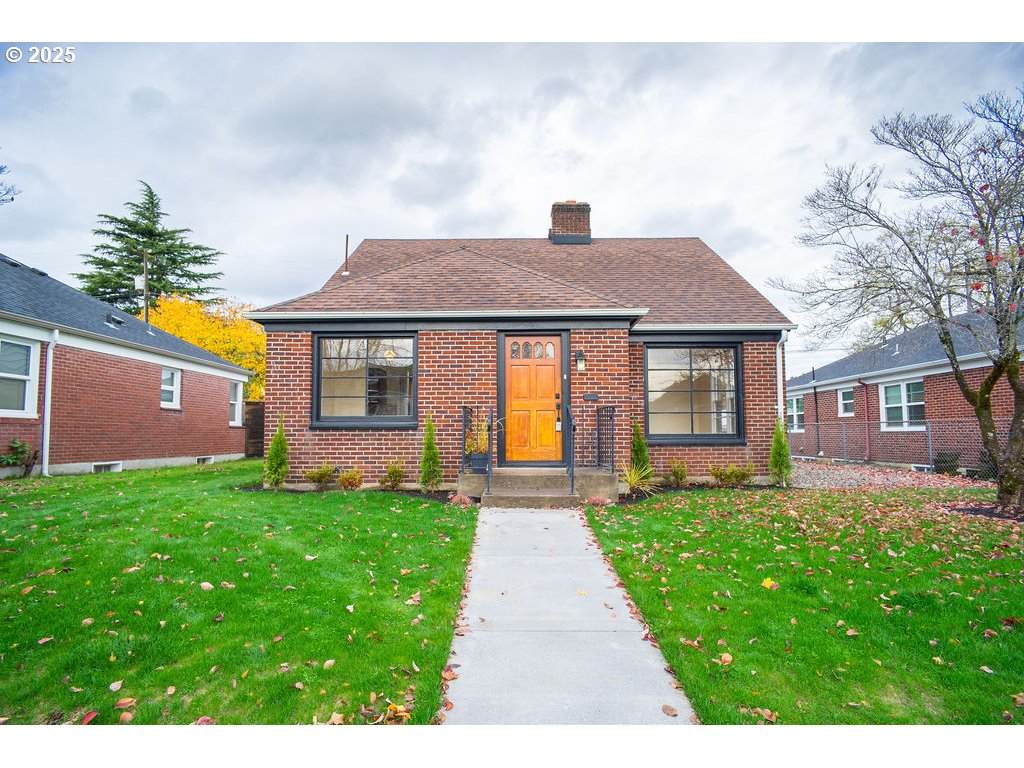 118 38TH St - Photo 1