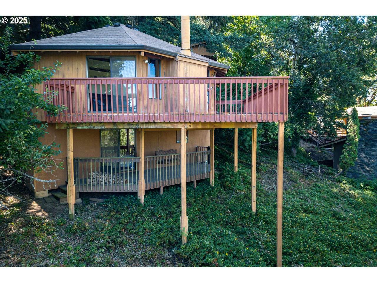 3610 University St - Photo 1
