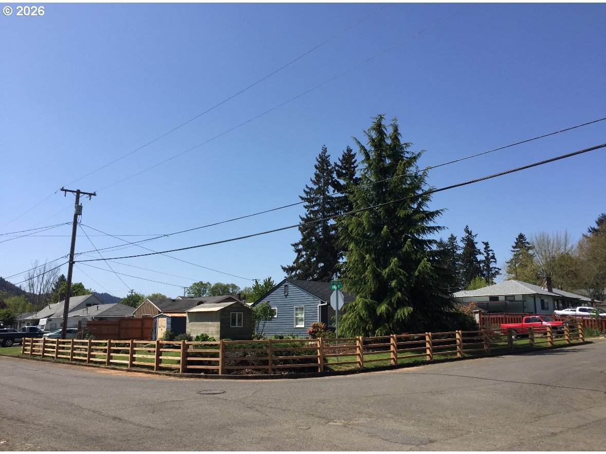 https://bt-photos.global.ssl.fastly.net/portland/orig_boomver_1_489660913-2.jpg