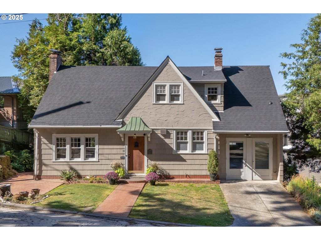 6300 Yamhill St - Photo 1