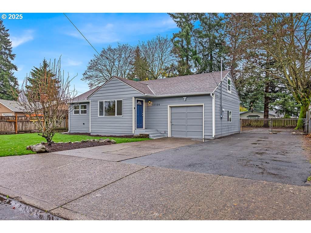 13104 Center St - Photo 1