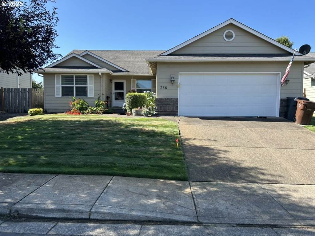 736 Kelsey Loop - Photo 1