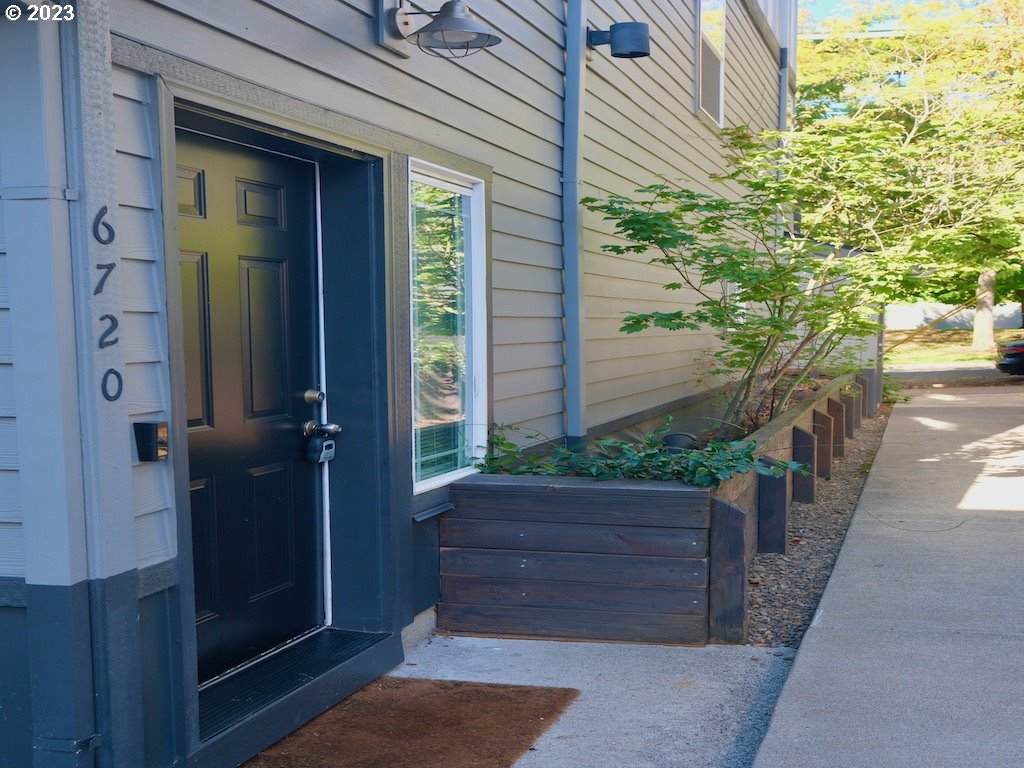 6720 Pittsburg Ave - Photo 1