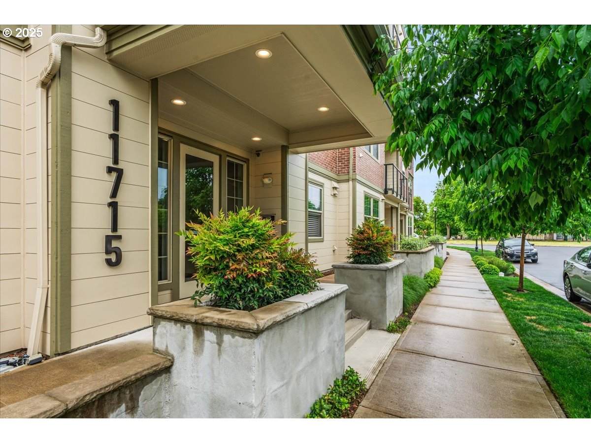 11715 Valencia Ln - Photo 1