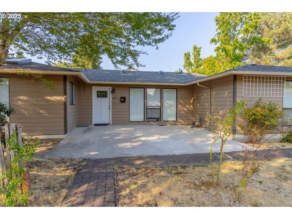 1825 Grant Ave - Photo 1