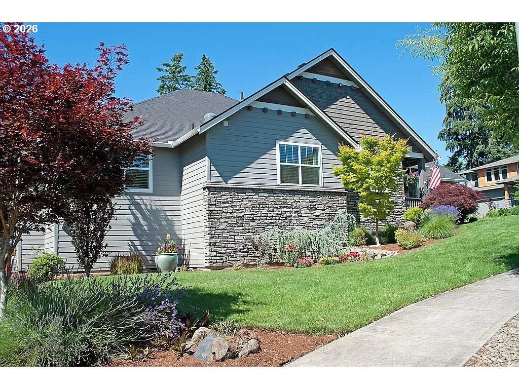 https://bt-photos.global.ssl.fastly.net/portland/orig_boomver_1_536009685-2.jpg