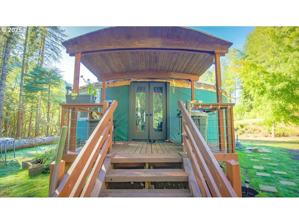 https://bt-photos.global.ssl.fastly.net/portland/orig_boomver_1_547907450-2.jpg