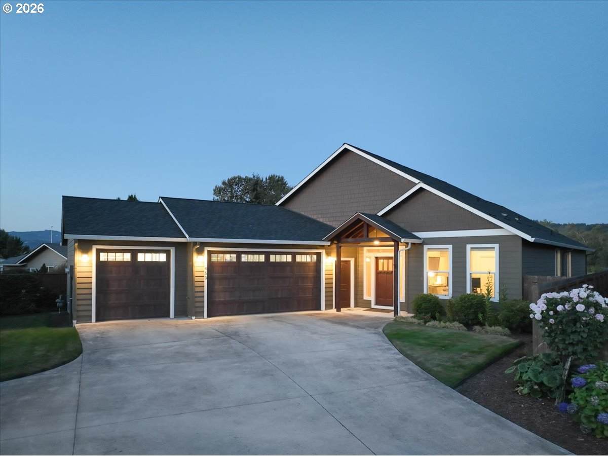 450 Lilac Ln - Photo 1