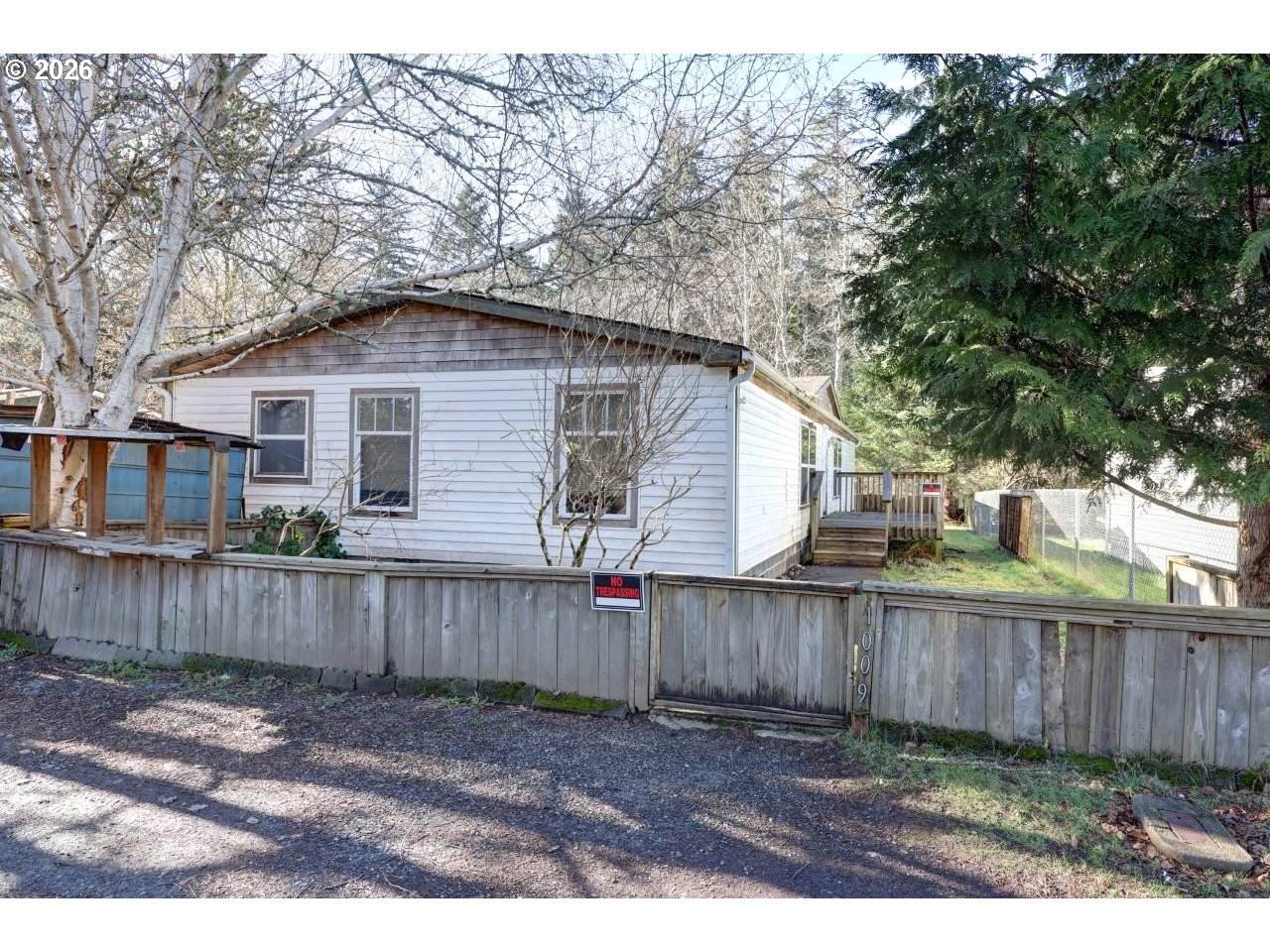1009 King Salmon Pl - Photo 1