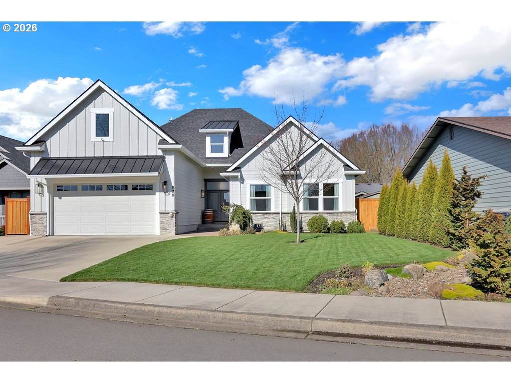 928 Coral St - Photo 1