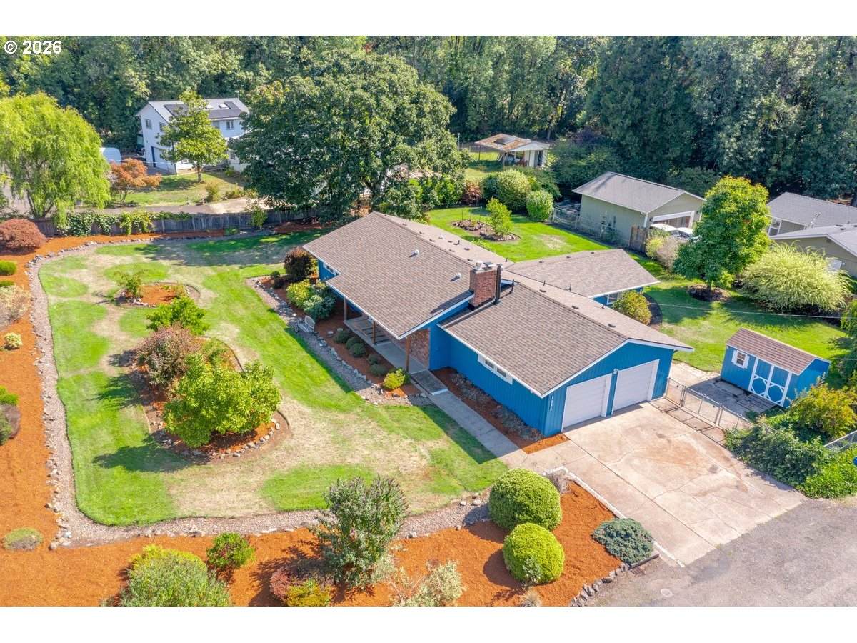 1395 Twins Ln - Photo 1