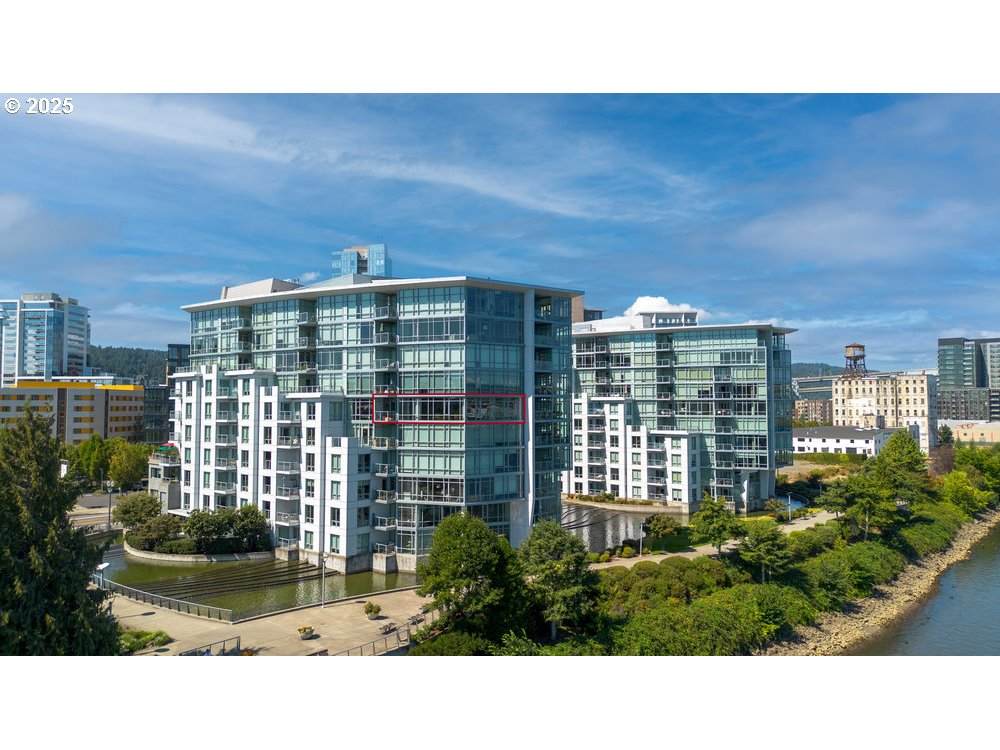 1260 Naito Pkwy - Photo 1