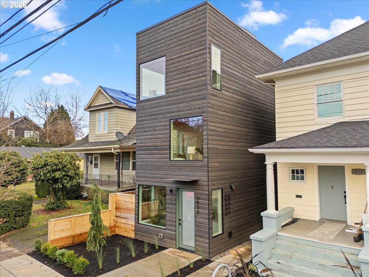 3530 Borthwick Ave - Photo 1