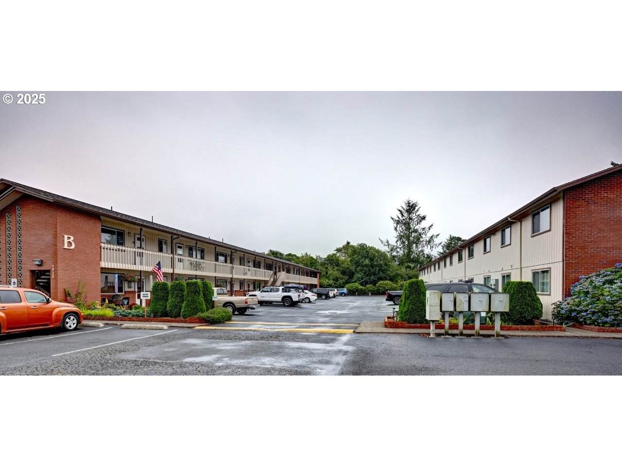 1420 48TH St - Photo 1