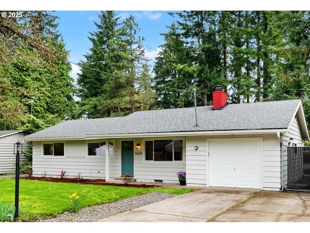 16234 Lake Forest Blvd - Photo 1