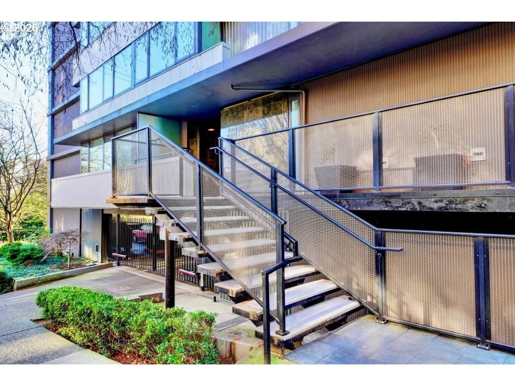 2020 Main St - Photo 1