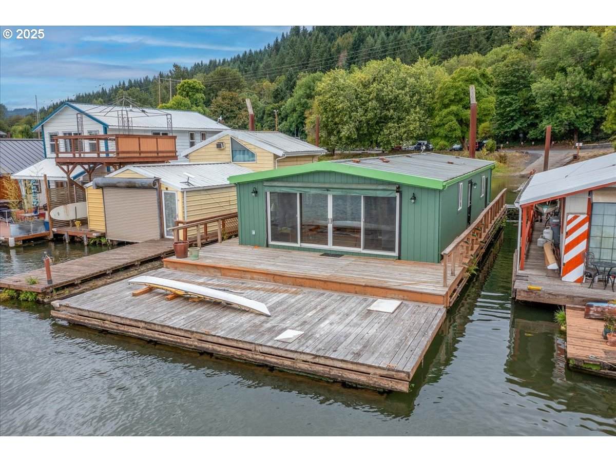 23542 St Helens Rd - Photo 1