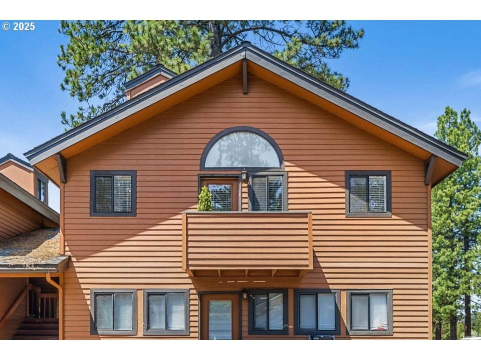 56856 Enterprise Dr - Photo 1