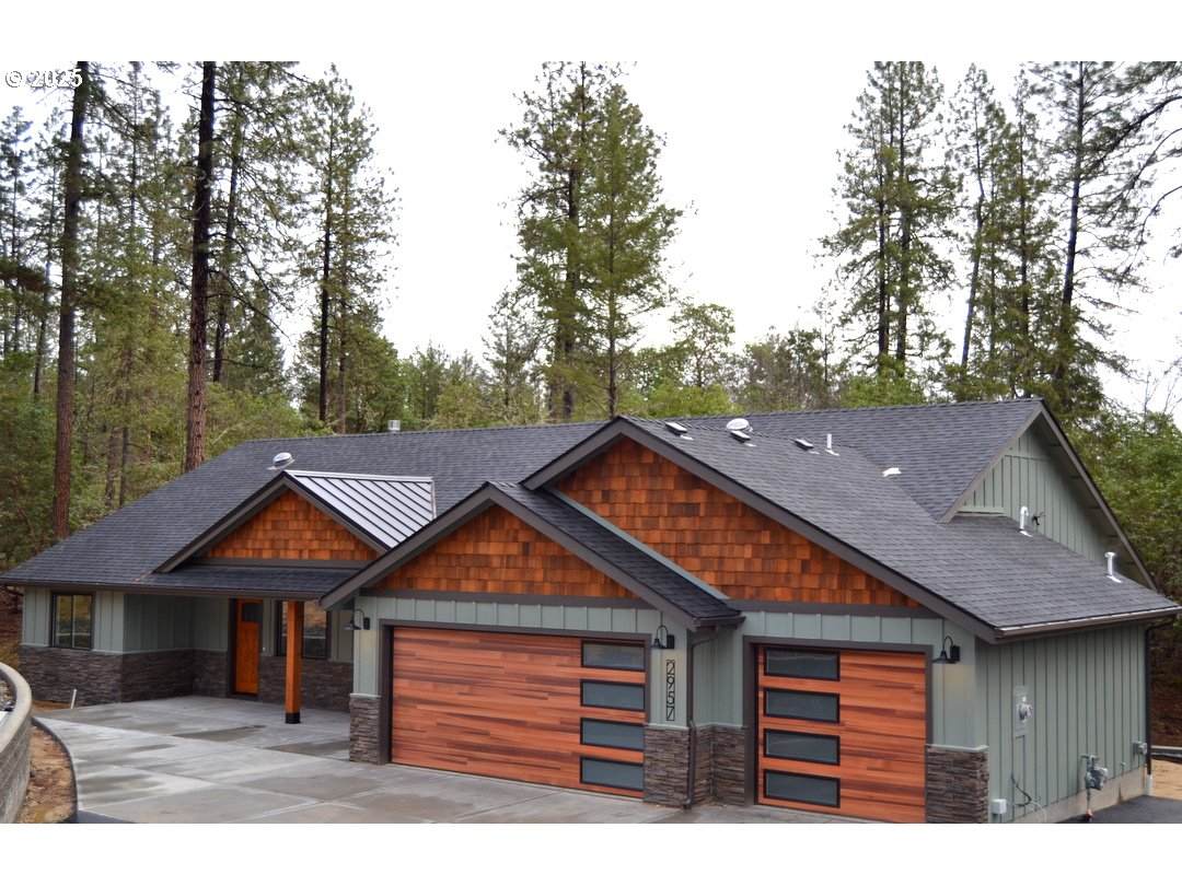 2957 Sylvan Dr - Photo 1