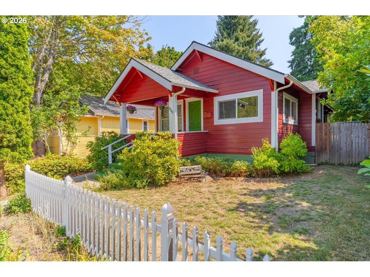 https://bt-photos.global.ssl.fastly.net/portland/orig_boomver_1_647412715-2.jpg