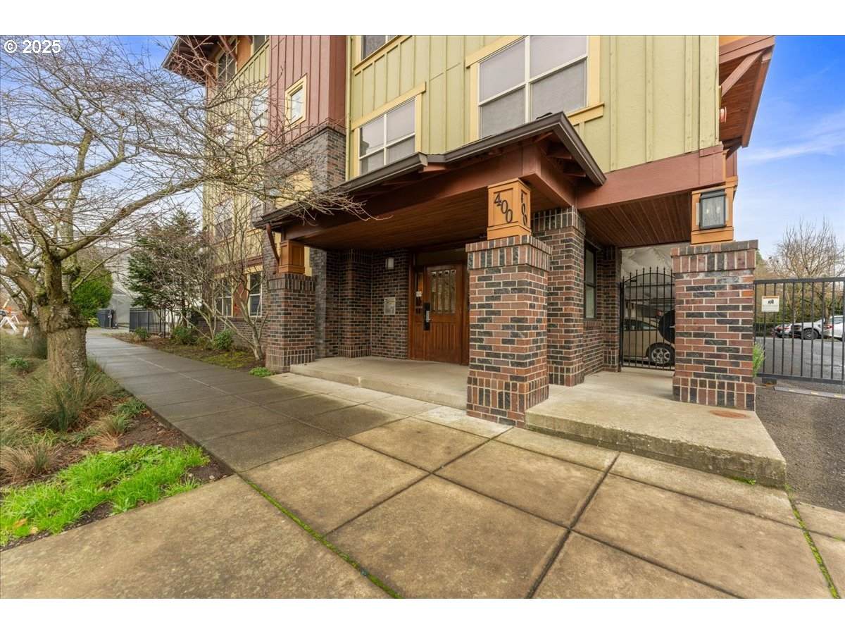https://bt-photos.global.ssl.fastly.net/portland/orig_boomver_1_671130951-2.jpg