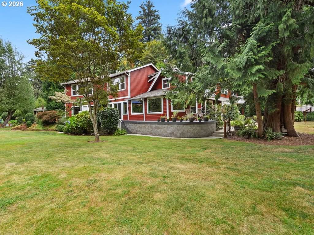 541 Park Dr - Photo 1