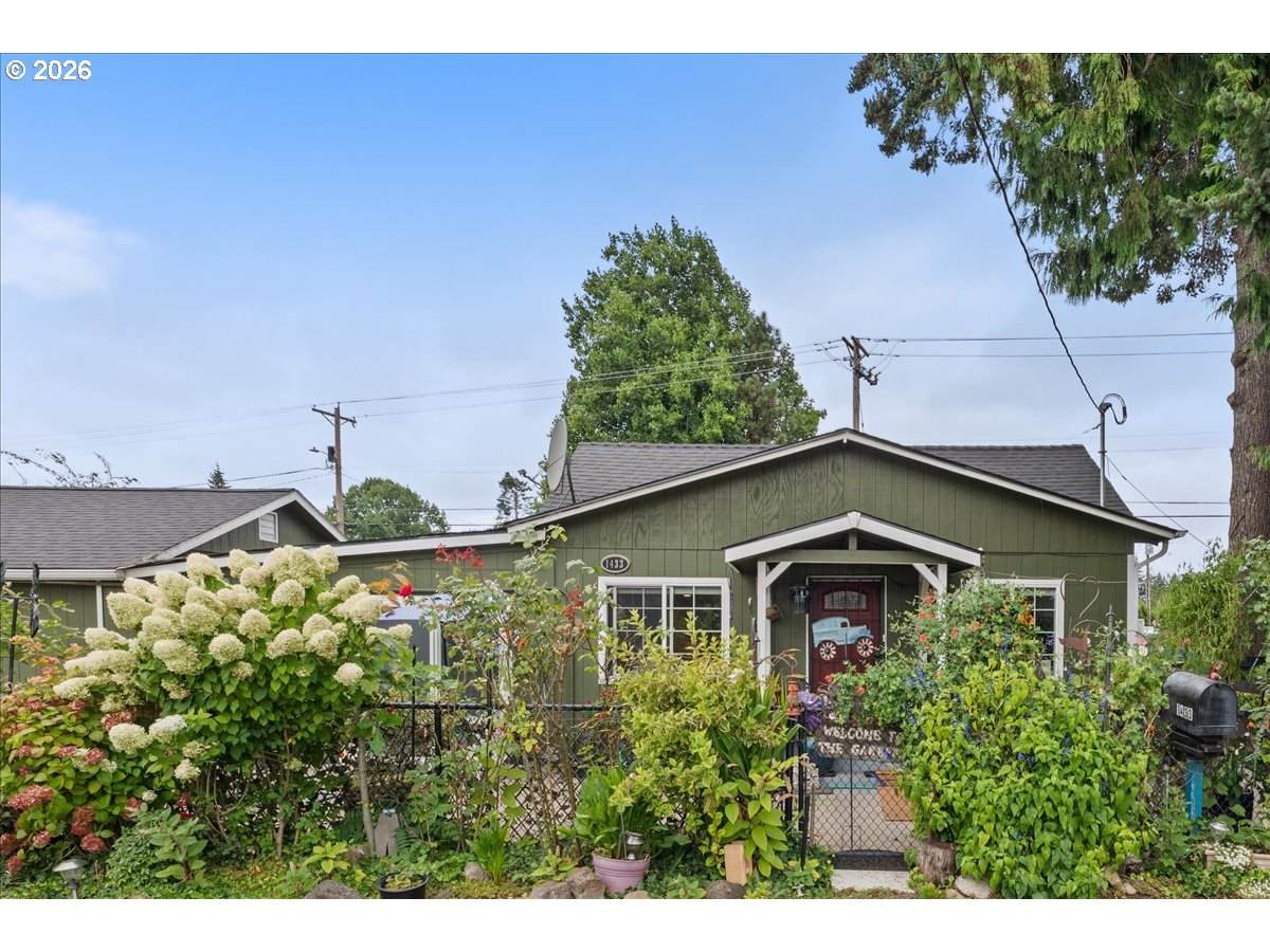 1433 201ST Ave - Photo 1