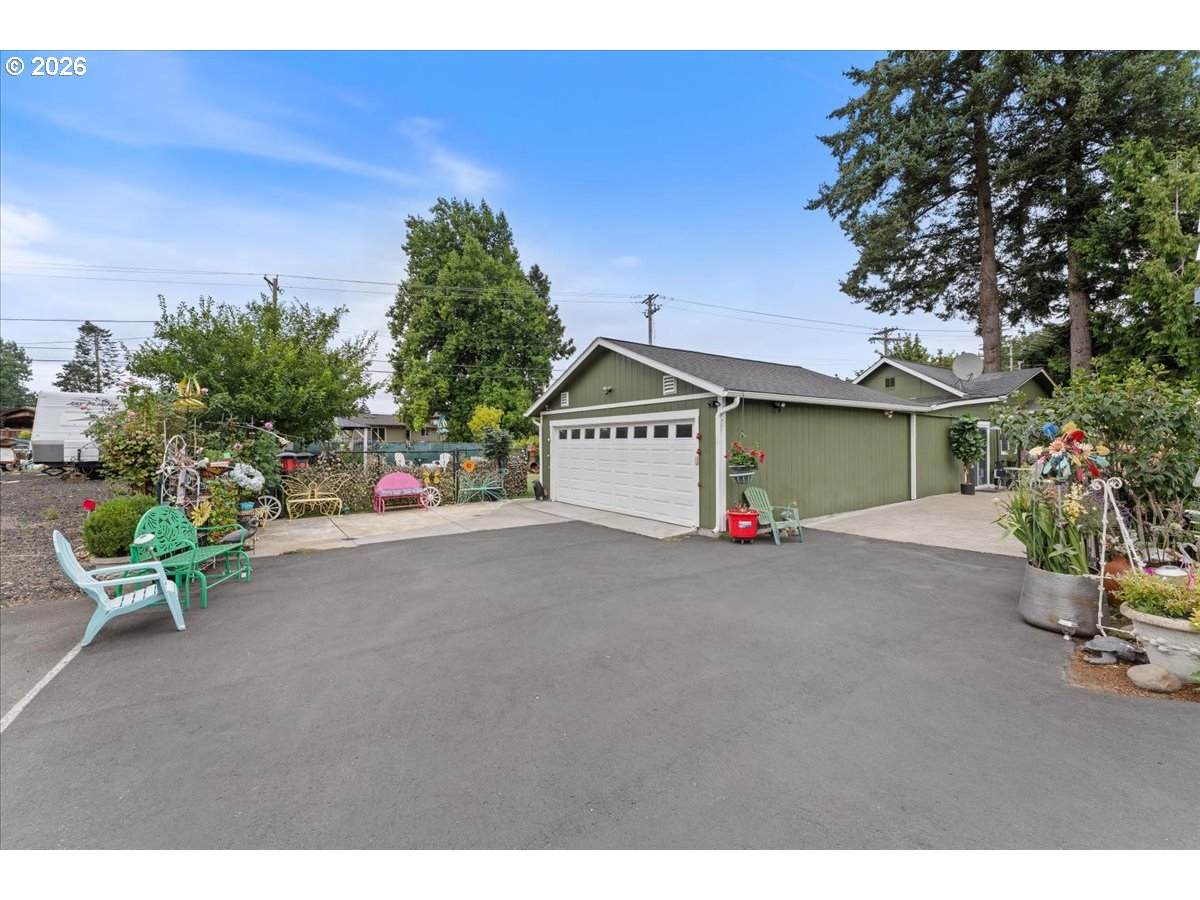 https://bt-photos.global.ssl.fastly.net/portland/orig_boomver_1_679566902-2.jpg