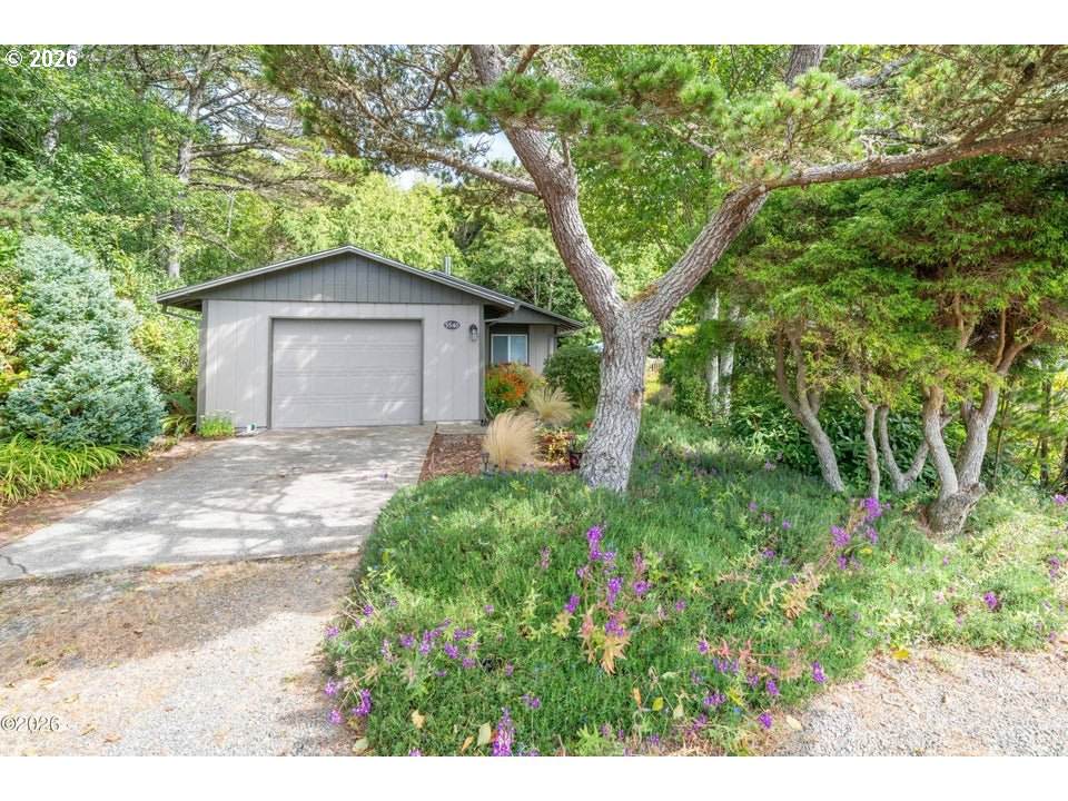 5540 Palisades Dr - Photo 1