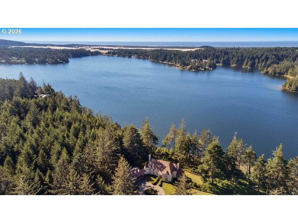https://bt-photos.global.ssl.fastly.net/portland/orig_boomver_1_704205637-2.jpg