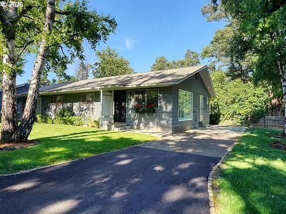 701 Church Pl - Photo 1