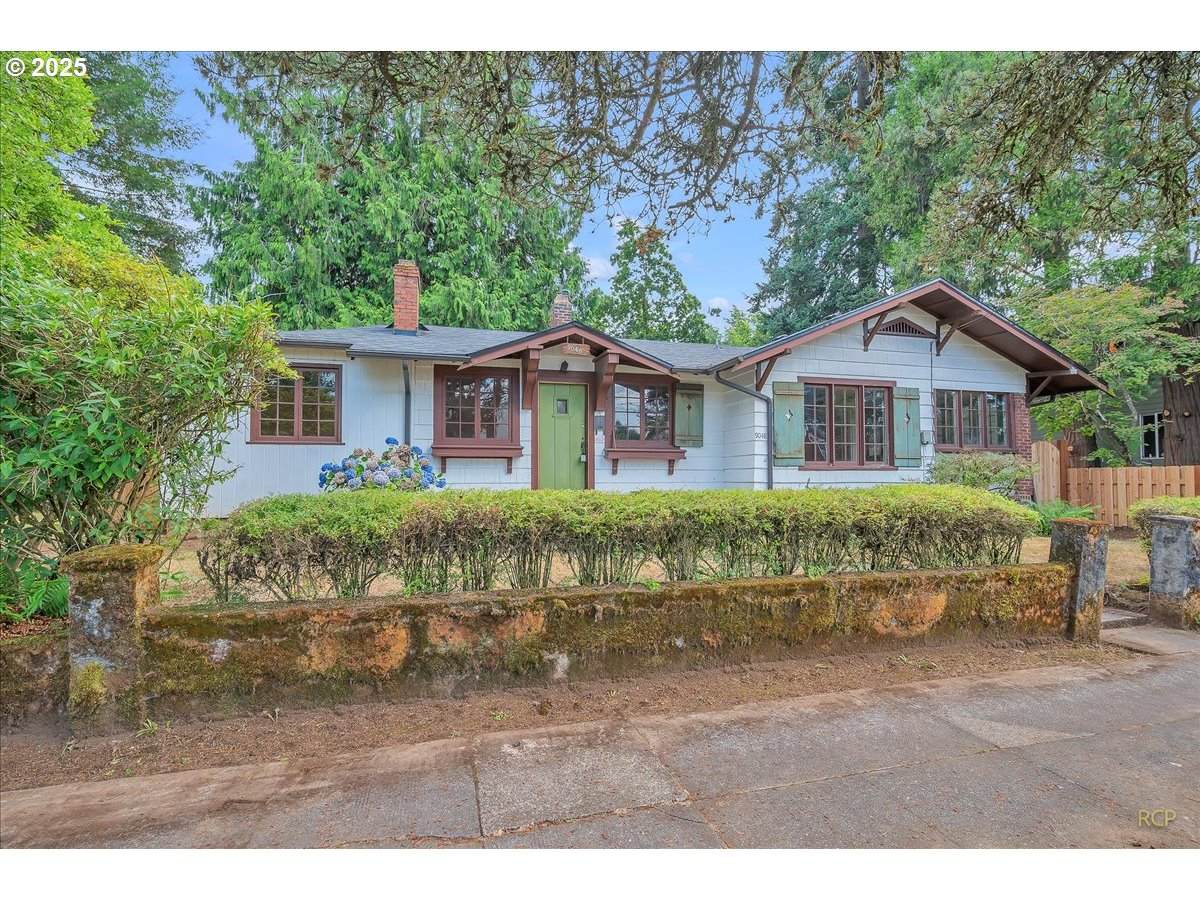 9048 Yamhill St - Photo 1