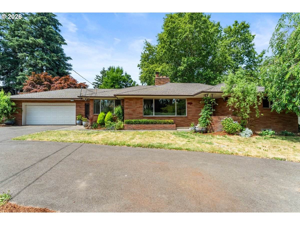 9025 42ND Ave - Photo 1