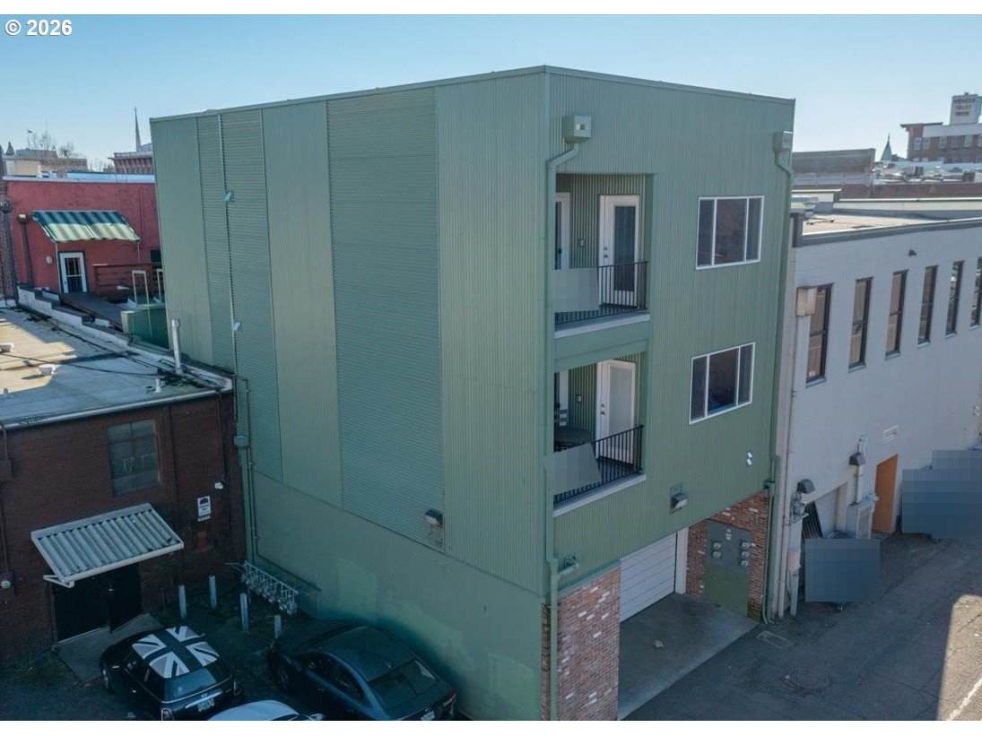 227 Commercial St - Photo 1