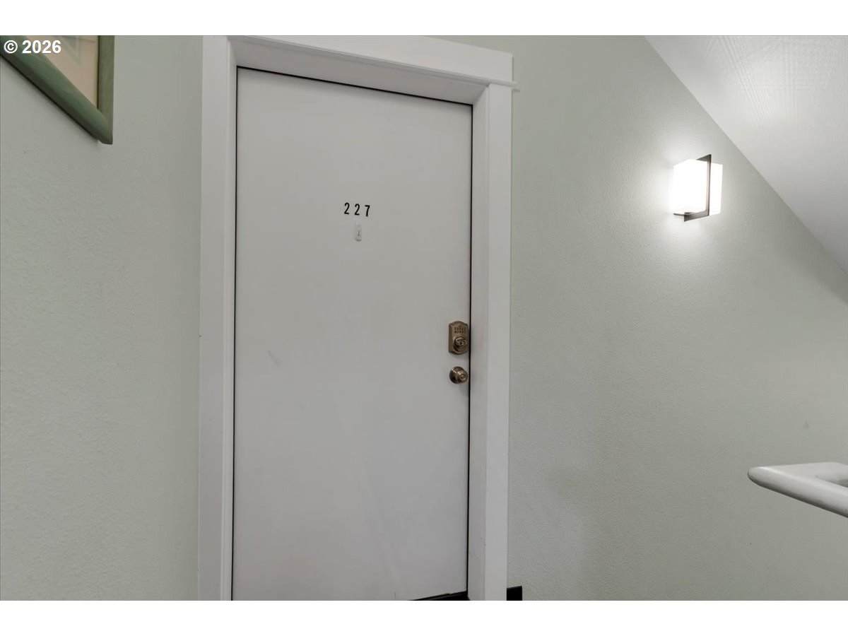 https://bt-photos.global.ssl.fastly.net/portland/orig_boomver_1_748768891-3.jpg