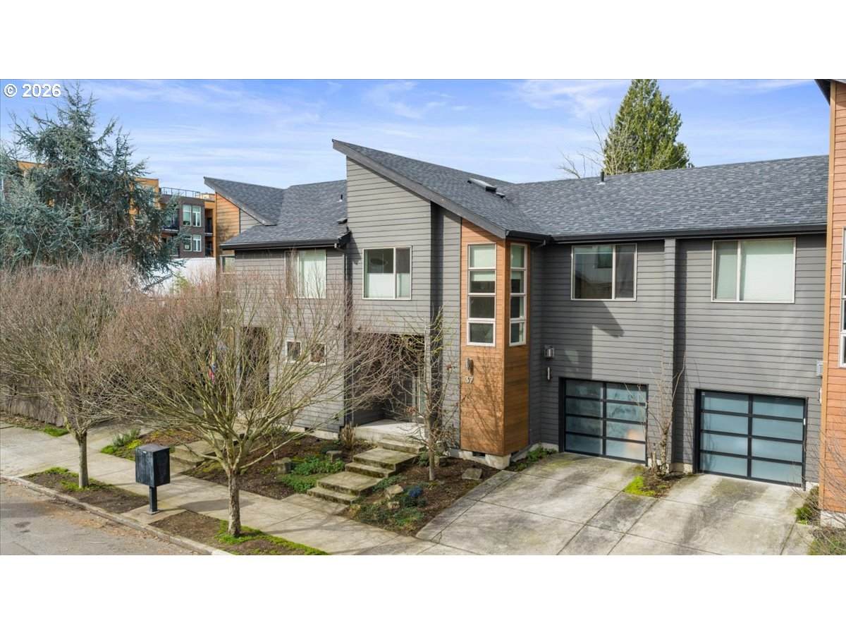 37 Skidmore St - Photo 1